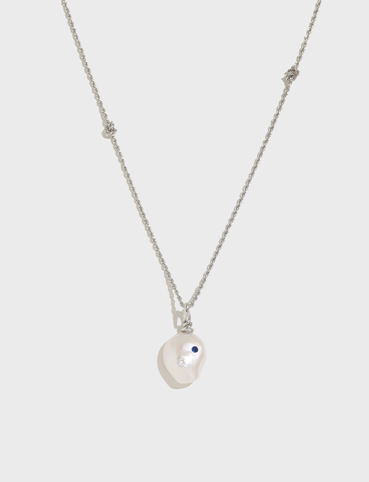 Baroque pendant knot necklace