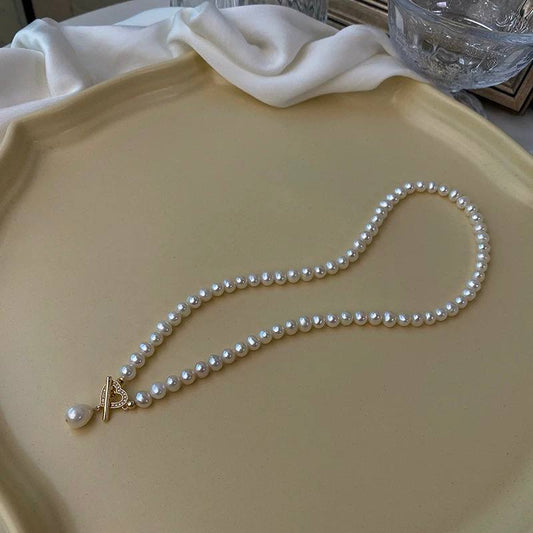 Romantic Pearl Heart Necklace – Dainty OT Clasp Choker for Women